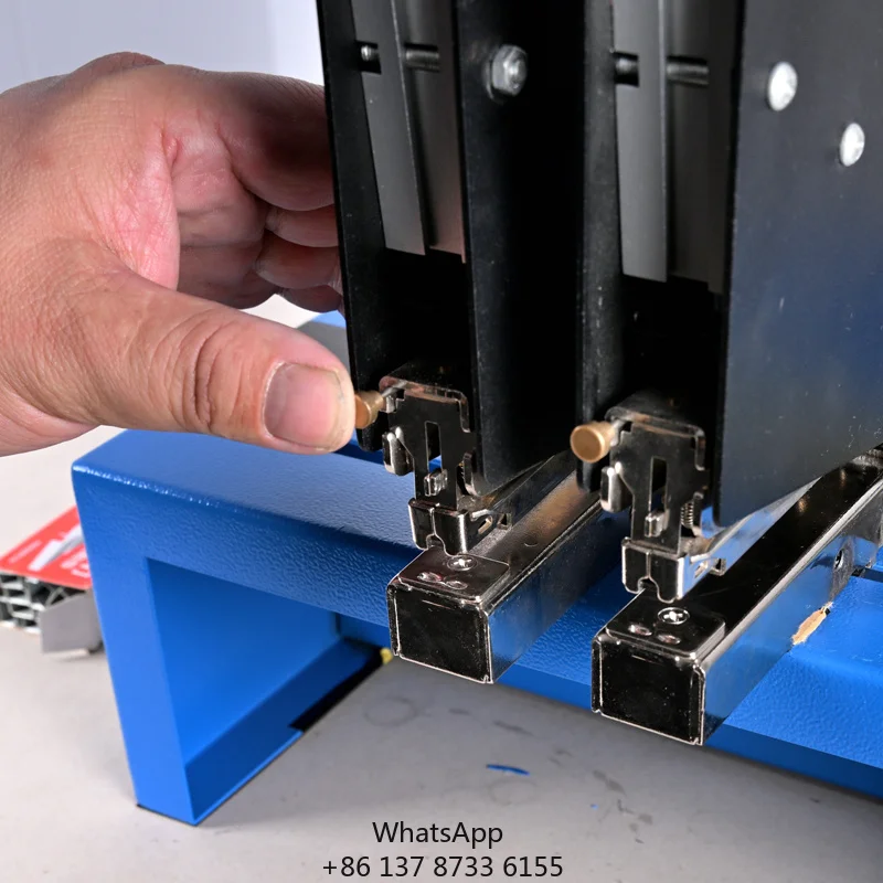 Multi Head Pneumatic Stapler 3 Stations Air Powered Stapler With Digital Counter For Packaging Factory