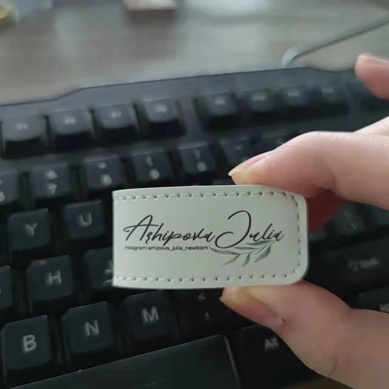 Free Custom Color Printing Leather USB2.0 2GB Flash Drive
