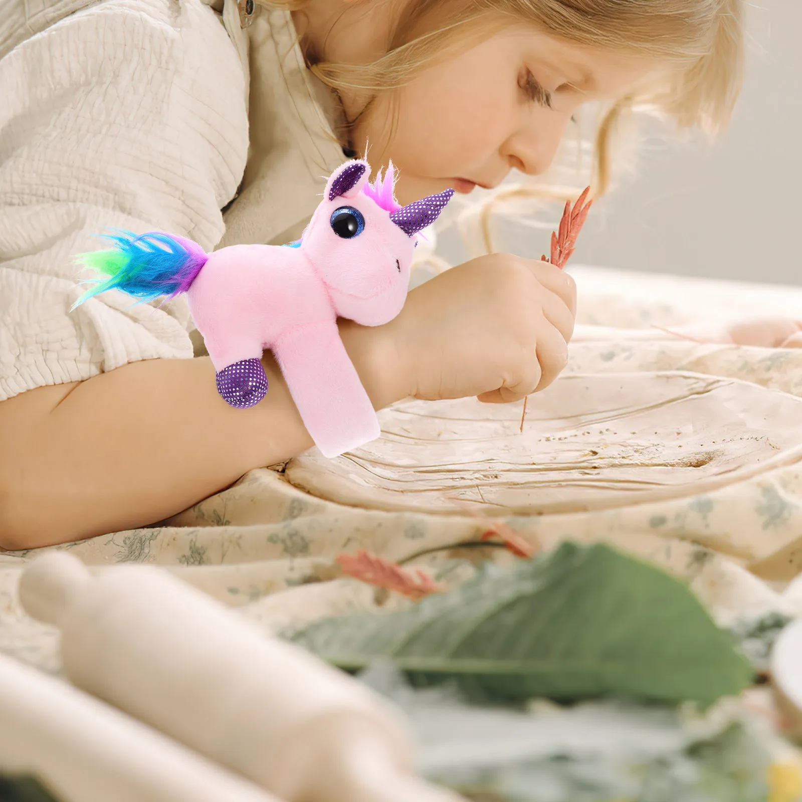 

Мягкие браслеты-хлопушки в виде единорогов: милые мультяшные браслеты для детей, украшение для вечеринок, декоративные браслеты на запястье