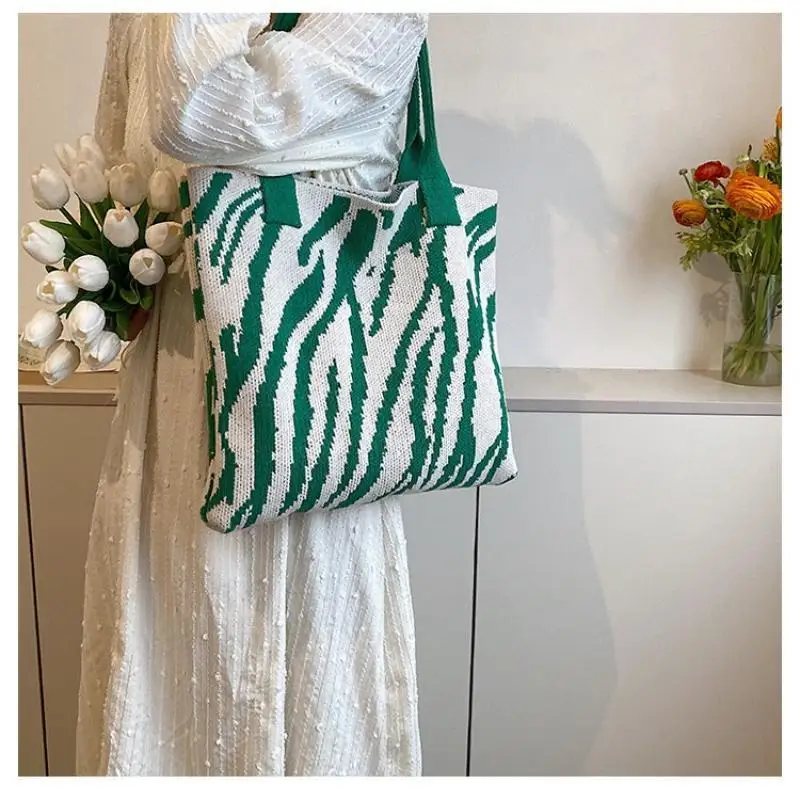 

2024 New Striped Knitted Shoulder Bags Casual Women's Handbags Fashion Large Capacity Crochet Tote Bag Female Shopper Bag