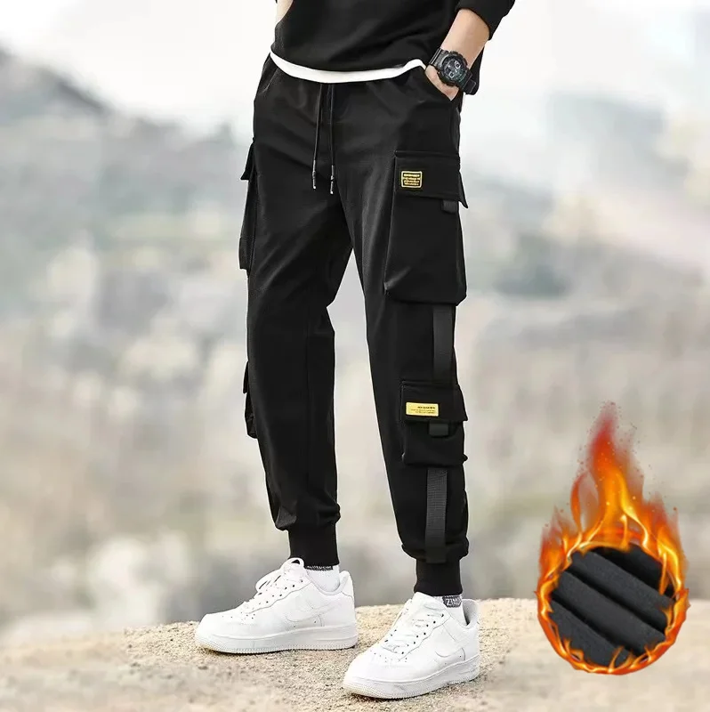 Calça de moletom solta e pesada de tubo reto para homens novos estilos de outono e inverno com lã adicionada, grossa e resistente ao frio