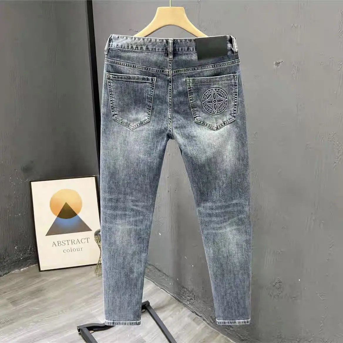 

Korean Climate Lot Pants Light Luxury Trendy Brand Embossed Blue Jeans Men's Handsome Slim-fit Small Feet Elastic Trousers New
