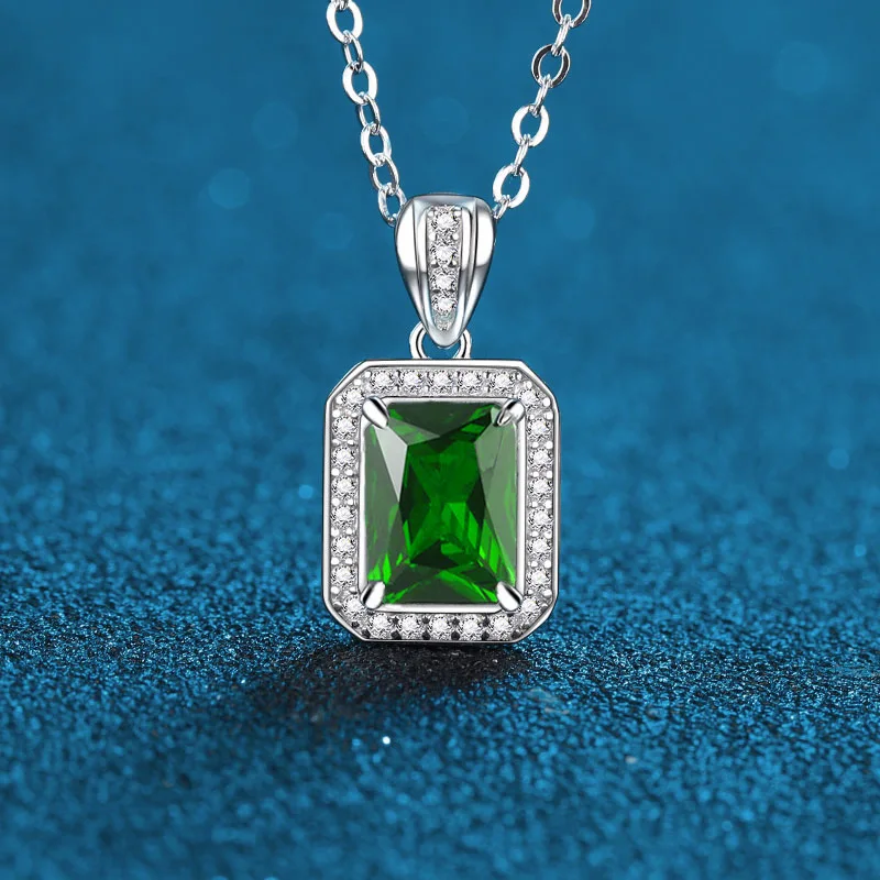 

Luxury Solid Platinum PT950 Necklace Pigeon Red Blue Green Pendant with Diamond Clavicle Chain