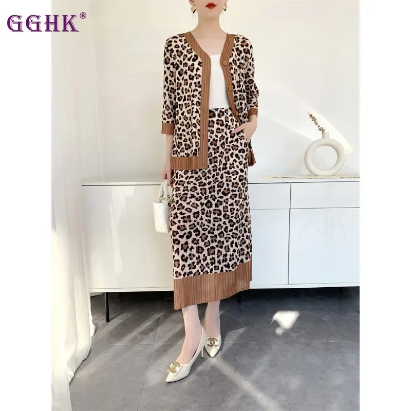 

GGHK женский костюм с леопардовым принтом, однобортный топ с v-образным вырезом и длинными рукавами, свободная юбка больших размеров, новинка 2025, летняя женская одежда