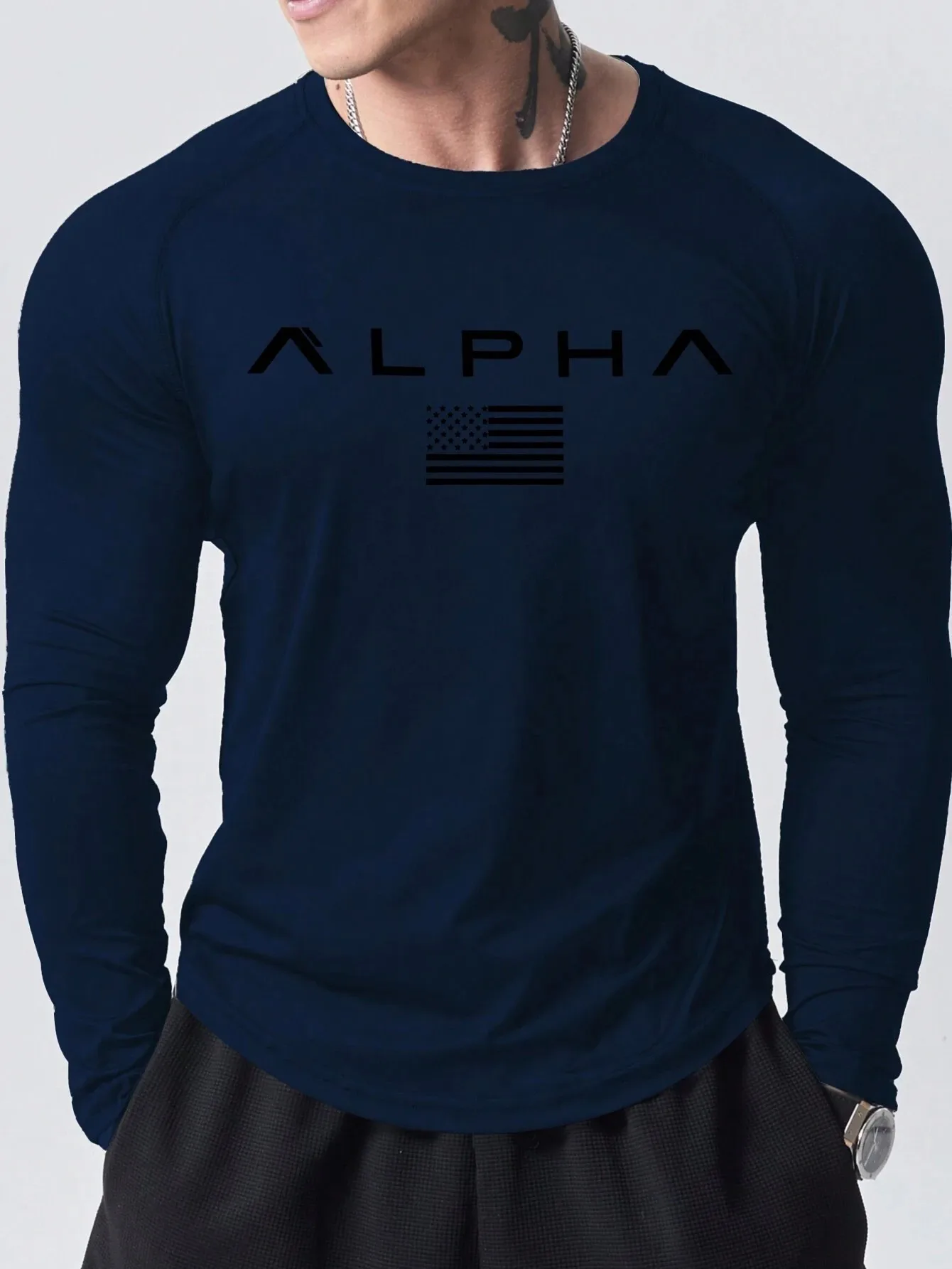 Das neue Herren-Langarm-T-Shirt für Frühling und Herbst 2025. ist lässig, modisch und bequem mit 3D-Buchstabendruck
