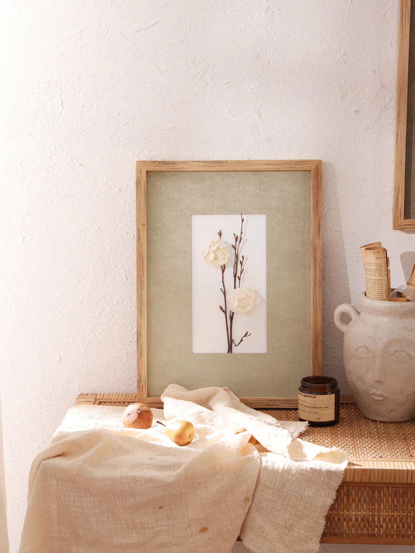 لوحة فنية جدارية على شكل زهرة جافة، ديكور زهور طبيعية مضغوطة، ديكور معلق بإطار خشبي بوهيمي للغرفة والمكتب وهدية الانتقال لمنزل جديد