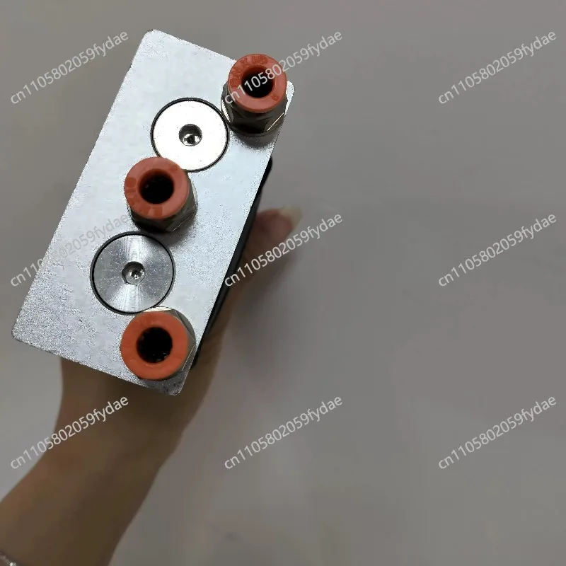 Dump truck control valve with light and power EX14750430-3 HYVA 14750430H Single valve