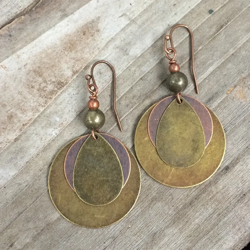 Ethnic Round Bronze Carved Earrings for Women Bohemian Metal Gold Color Old Distressed Beaded Hook Dangle Earrings Jewelry Gifts