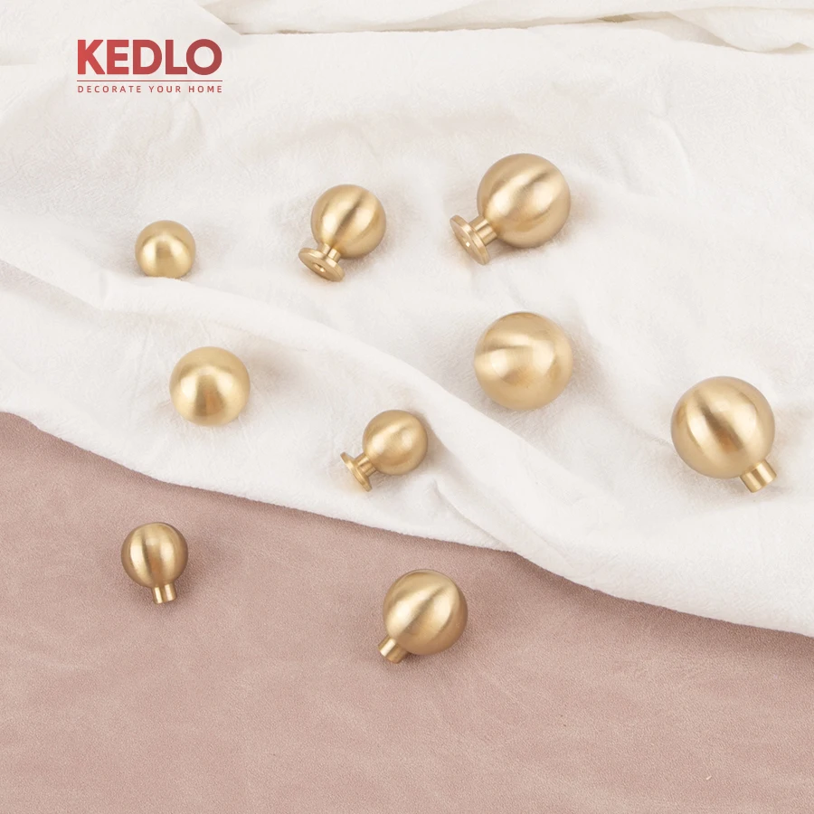 KEDLO Massiver Messinggriff, moderner, leichter Luxus, kugelförmiger Küchenschrankgriff, goldfarbener Schubladengriff, glänzendes Chrom. – Detail 8