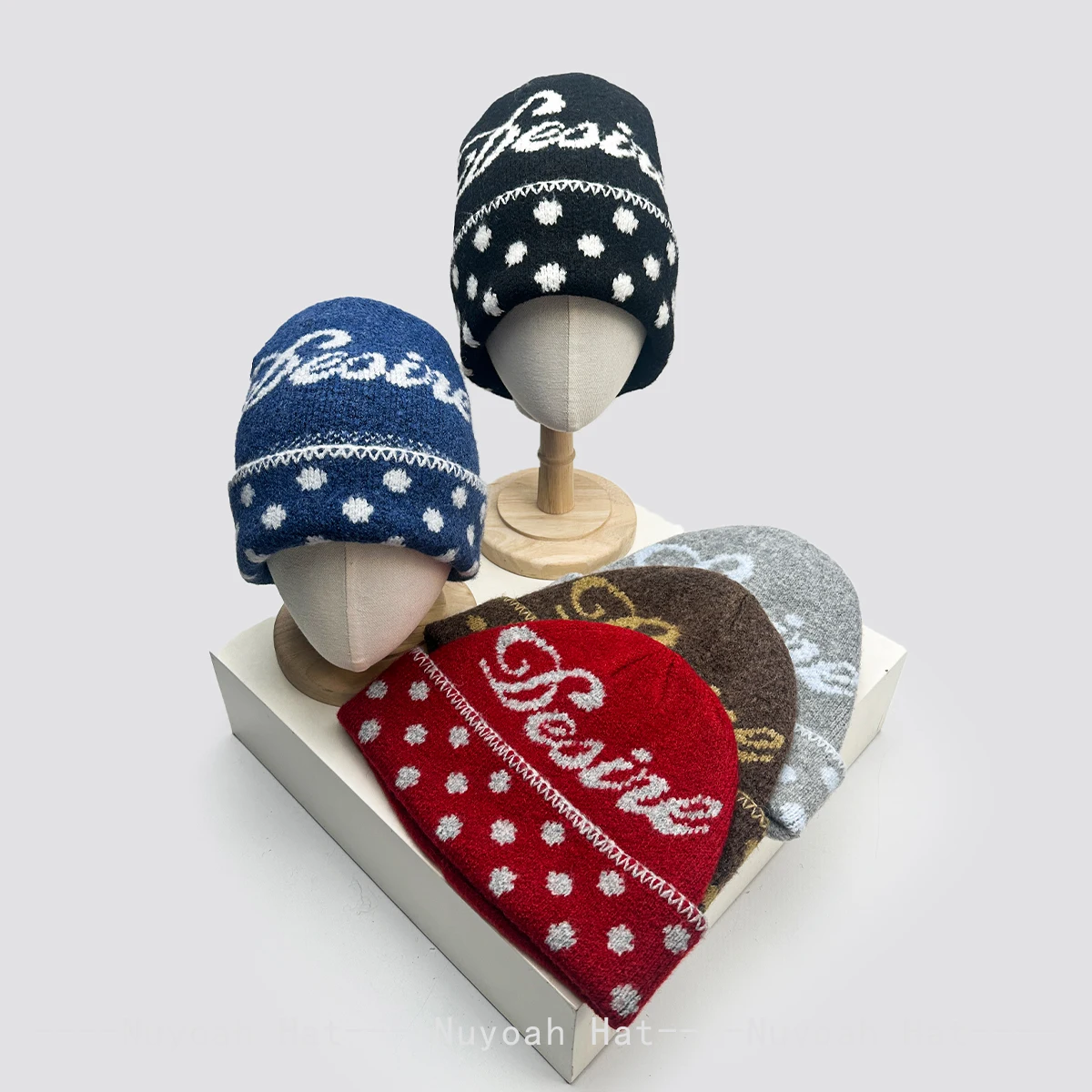 New Men Women American Retro Jacquard Letters Knitted Hats Warm Polka Dot Fashion Color Block Beanies Outdoor Versatile Personal