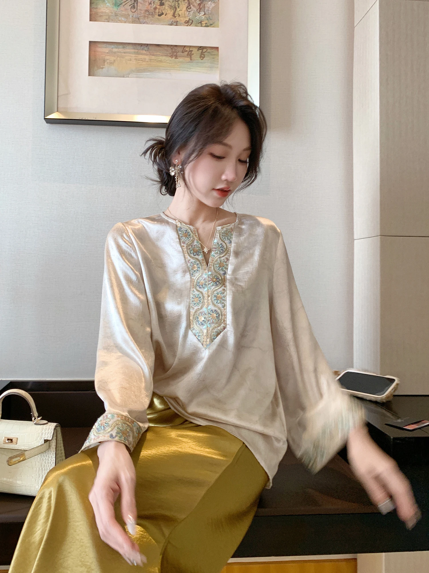 

Новинка 2026: Женский топ из сатина с цветочной вышивкой в китайском стиле, весенний, элитный, элегантный, для дома