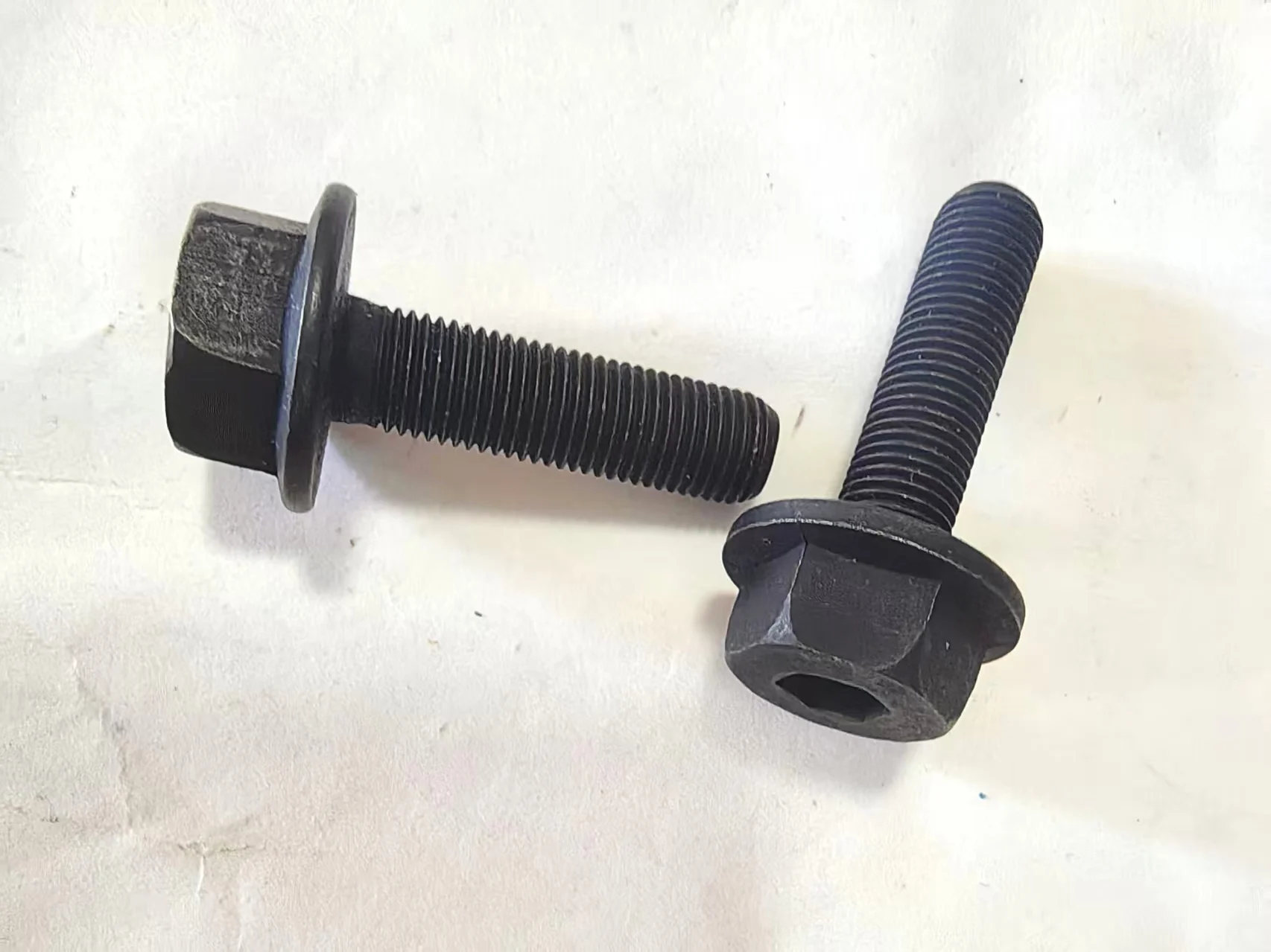 BMX bicycle Internal lock hub spindle bolt screw 3/8 x 24T 2pcs