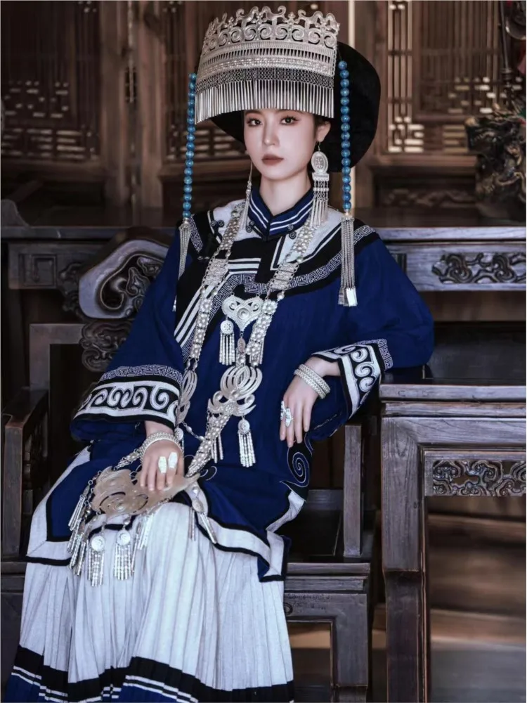 

Traditional clothing for women blue pearl dress tassel hat necklace set photography