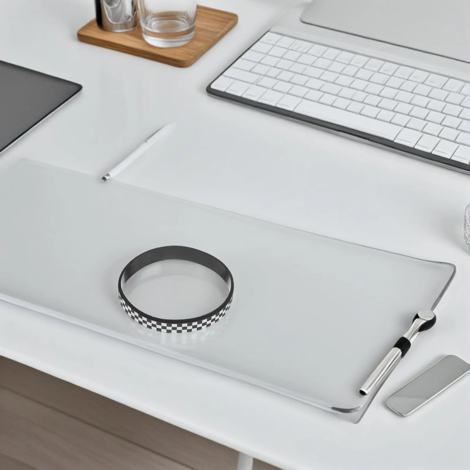 

40Pcs Silicone Checkered Wristbands Black White Racing Flag Style Sports Party Event Identification Band for Concerts Festivals