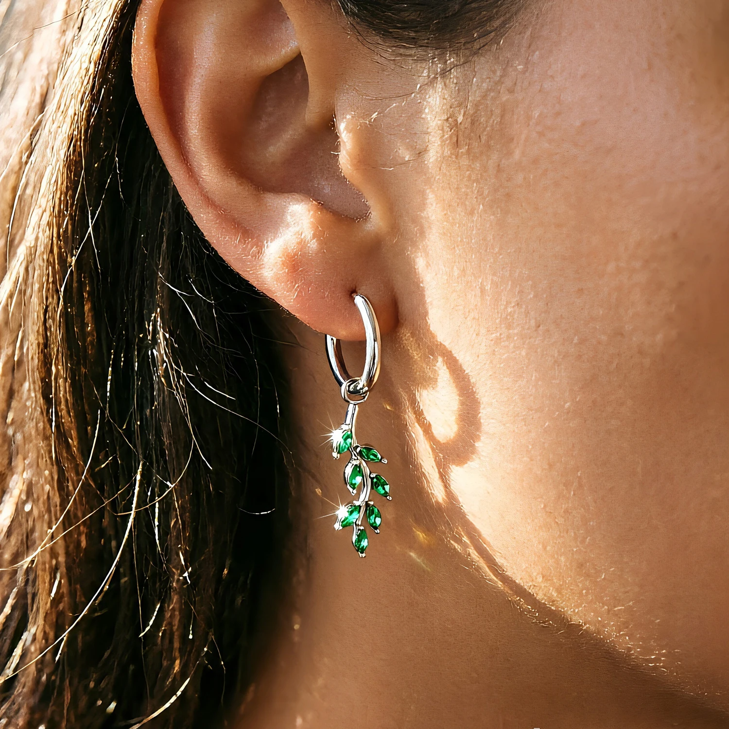 Vintage Bohemian Green Zircon Leaf Pendant Ear Buckle Women 316L Stainless Steel Forest Nature Design Daily Party Drop Earrings