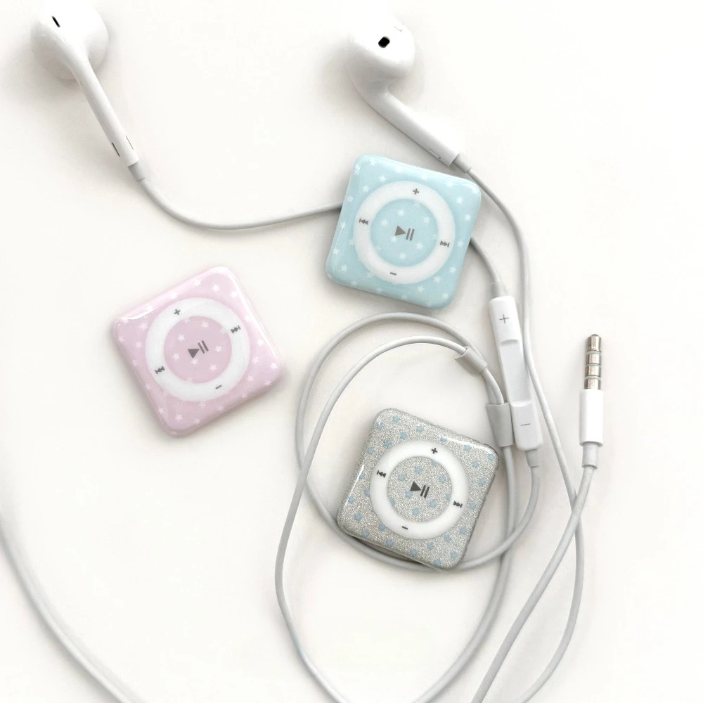 Y2K Aesthetic Simulation Retro MP3 Player Pin Kawaii Star Print Badge for Girls Backpack Clothing Decorative Accessories