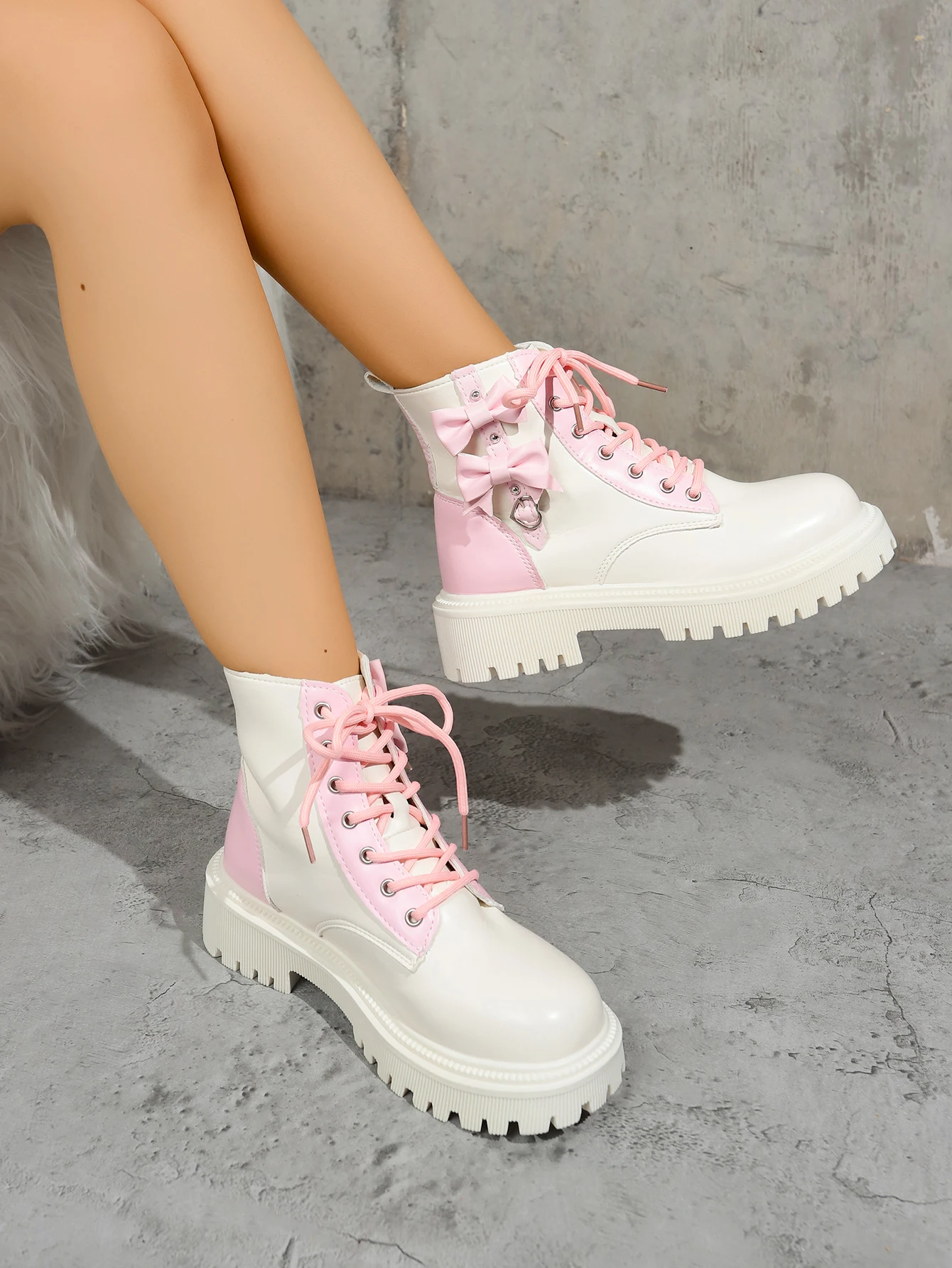 Süße Rosa Schleifenknoten-Stiefeletten in Mischfarben für Damen, Herbst 2026, mit Dicker Sohle, Schnürung, Candy-Punk-Stil und Metalldekoration, Größe 42 – Detail 14
