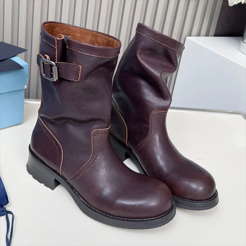 حذاء نسائي عالي الجودة من جلد البقر المدبوغ، نعل مطاطي لقبضة ممتازة، خفيف الوزن ومريح 25051477