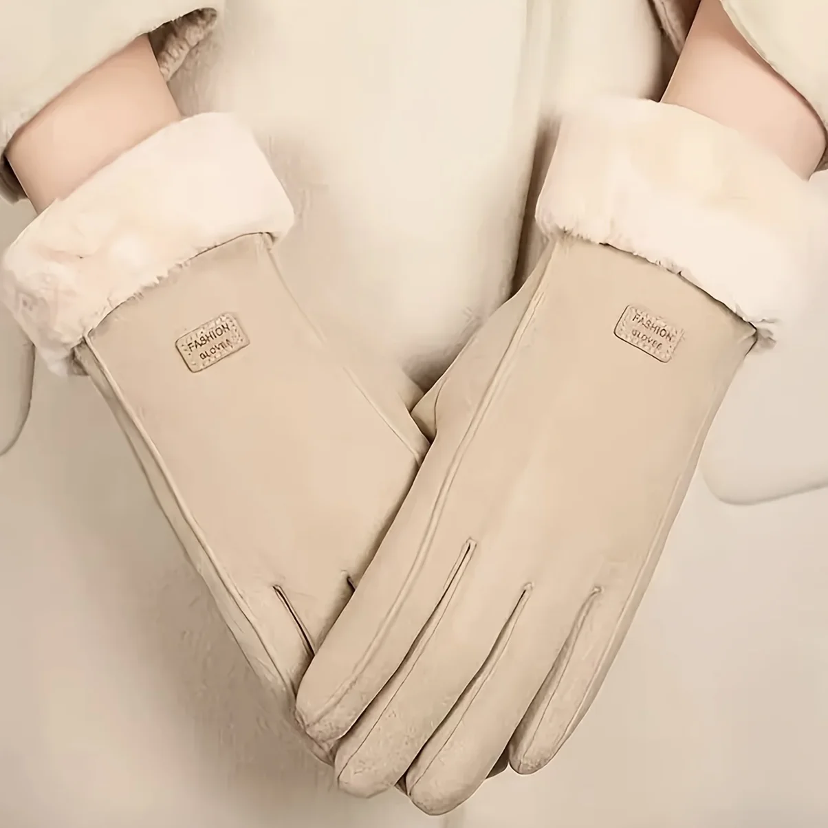 Comfortable Beige Touchscreen Gloves with Plush Lining-Providing Thick and Warm Winter Protection for Outdoor Leisure