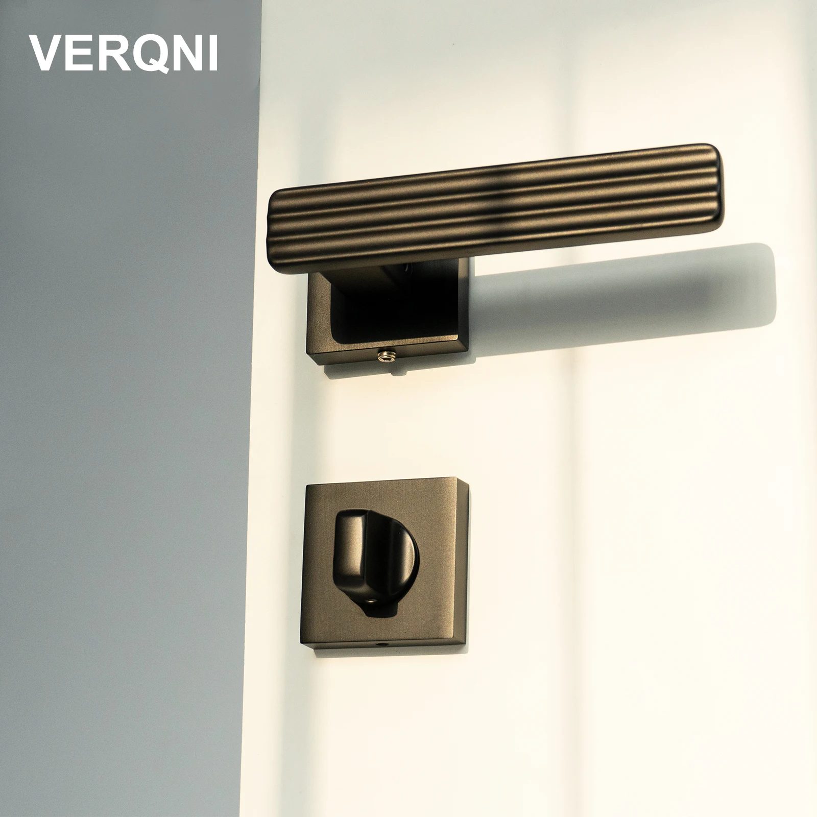 VERQNI PF298 Minimalist PVD Gold Mute Modern zinc alloy Door Handle Lock turn key latch lever handle