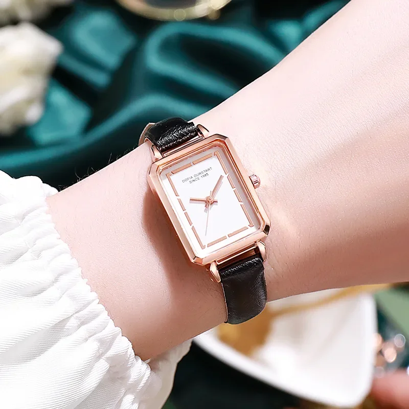 Reloj de cuarzo cuadrado para mujer, temperamento Simple, moda nueva
