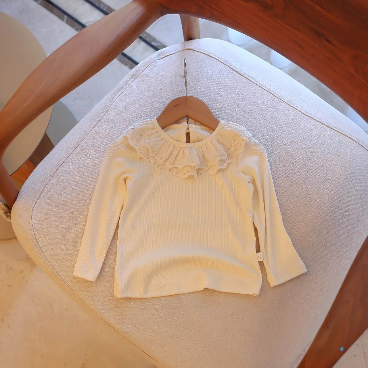 الربيع والخريف الكورية نمط الفتيات طبقة مزدوجة طوق الحلو نمط قاعدة قميص طفل الفتيات الملابس