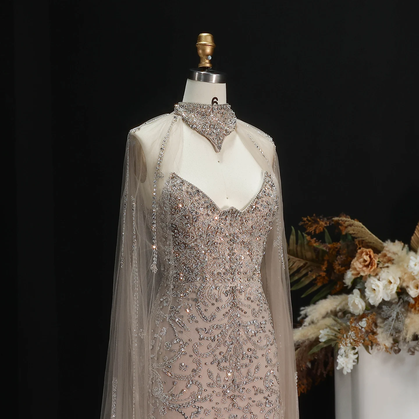 Sharon Said Luxuriöses Kristallperlen-Abendkleid mit Tüllumhang und hohem Schlitz, formelle Ballkleider, Dubai, elegant für Damen, SS135, maßgeschneidert – Detail 6