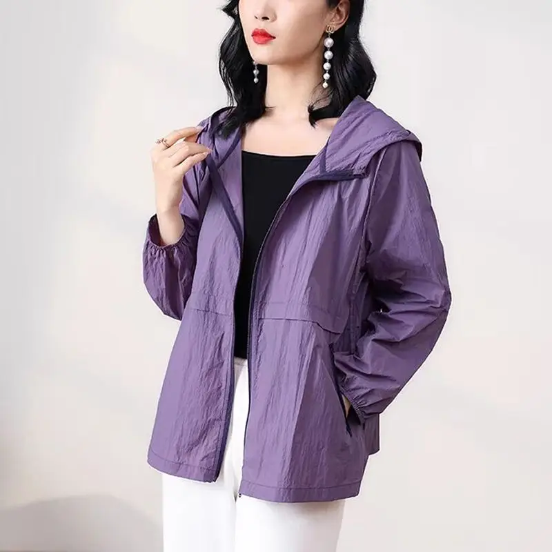 

Солнцезащитная одежда с капюшоном для женщин летом 202, новая свободная повседневная дышащая легкая короткая куртка