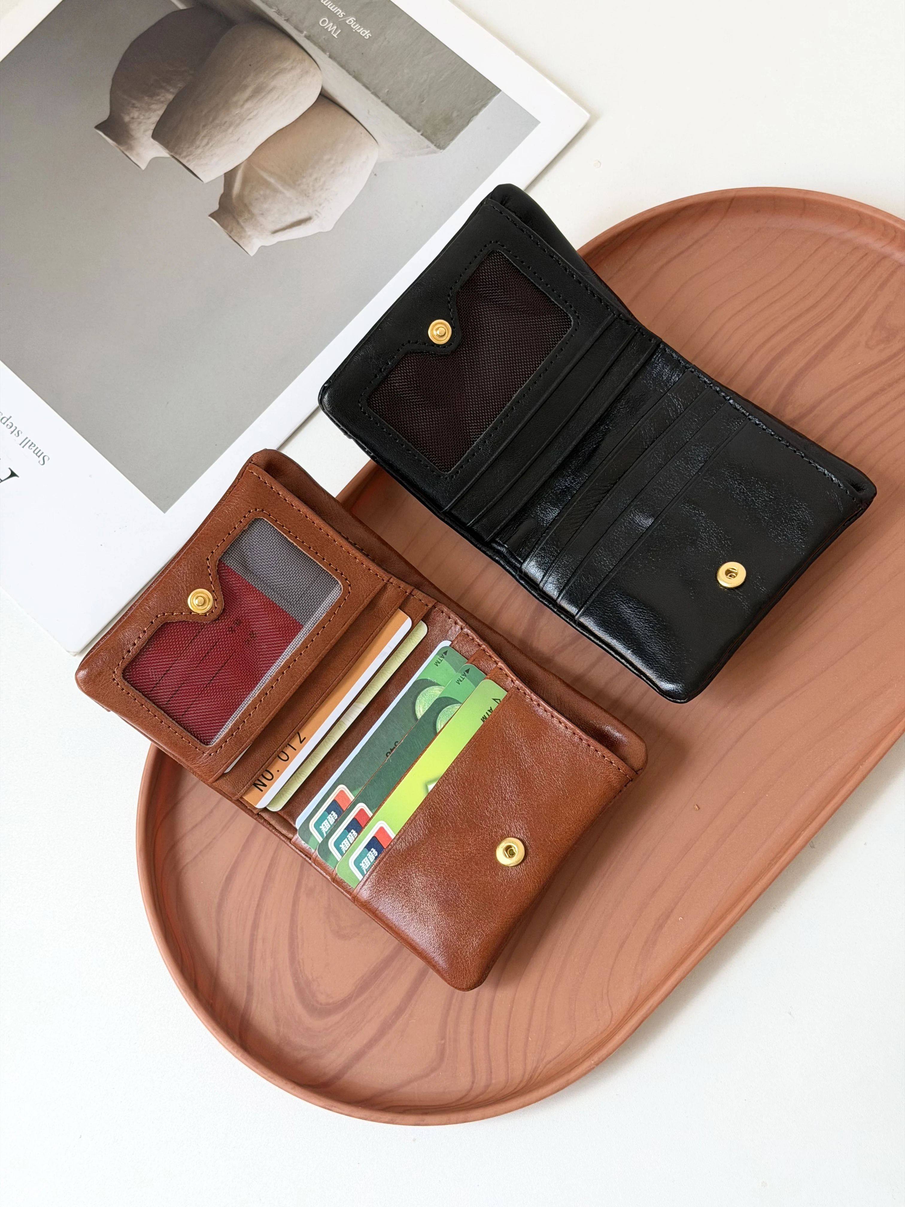 First-layer vegetable-tanned cowhide men's and women's short wallet, genuine leather multi-slot integrated card case wallet