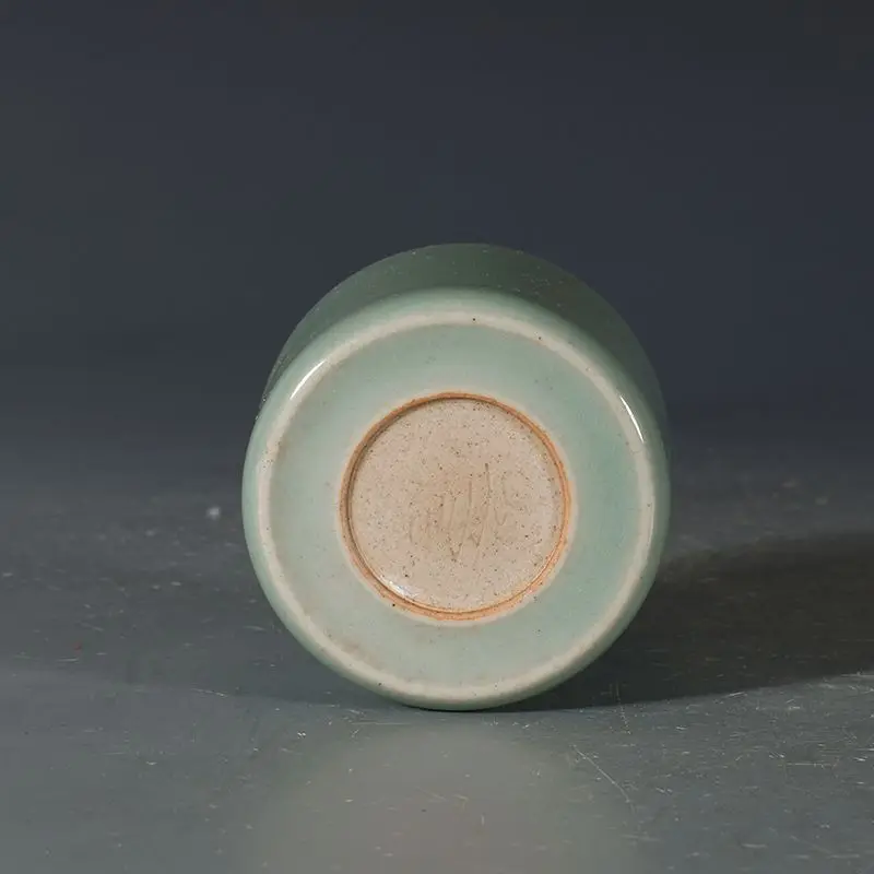 Antique Collection Old Collection Song Dynasty Longquan Kiln Celadon Glaze Teacup Porcelain Antique Collectible