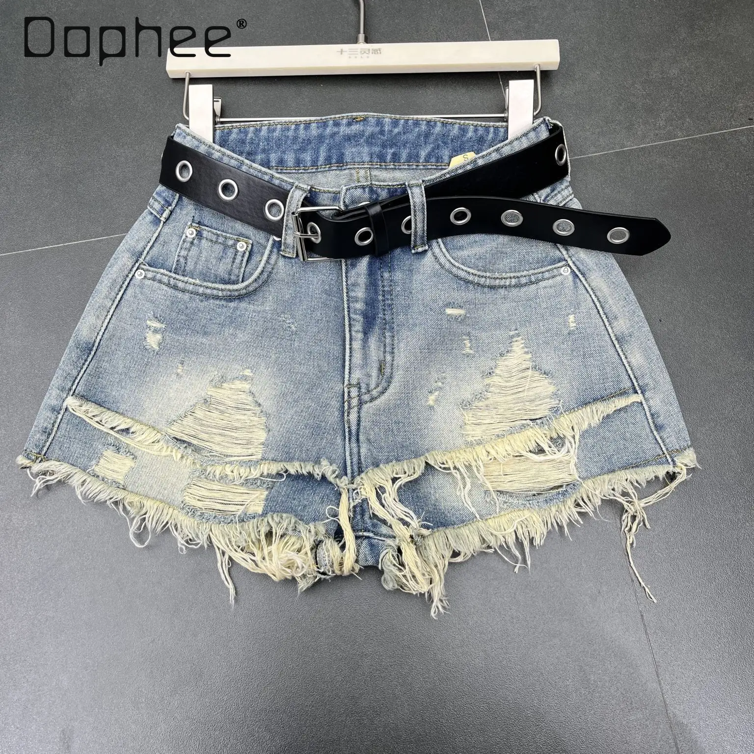 

Корейские шорты в стиле Hot Girl: модные рваные джинсовые шорты с необработанным краем, летние, новые, с высокой талией, облегающие, универсальные, широкие штанины, Hot Pants