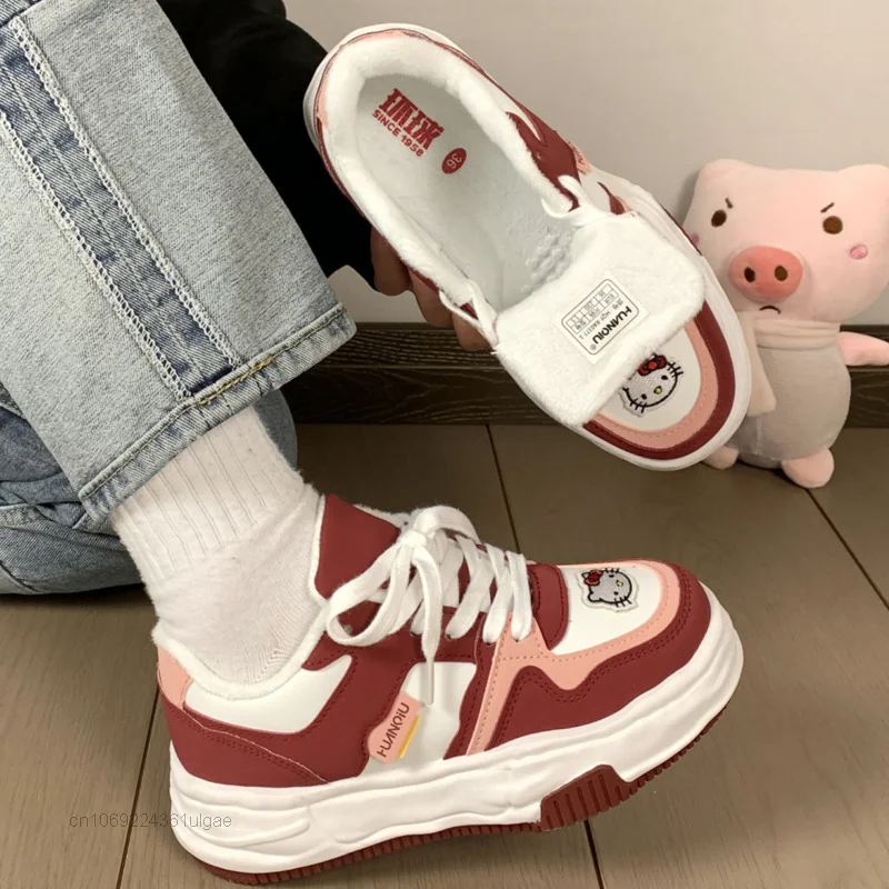 Sanrio Hello Kitty Women's Sports Shoes Leisure Sneakers Y2k Aesthetic Shoes With Cute Cartoon Printed Outdoor Casual Shoes