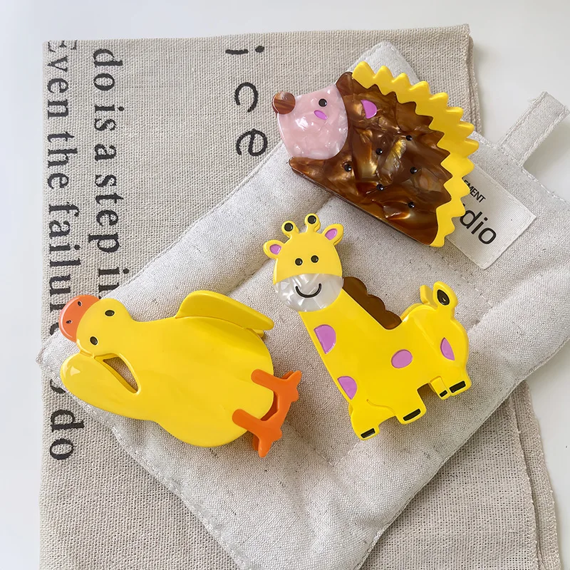 

New Creative Animal Hair Claw Hedgehog Giraffe Duck Hair Claw Clips Acetate Fun Cute Shark Clip Hair Accessories for Women Girls