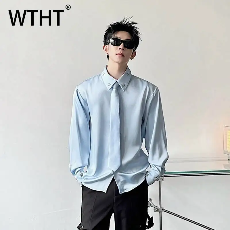 

WTHT Fashion Men's Heavy Industy Beads Liquid Metal Design Lie Shirts Trendy Solid Color Lapel Tops Male 2026 Summer 2A3069