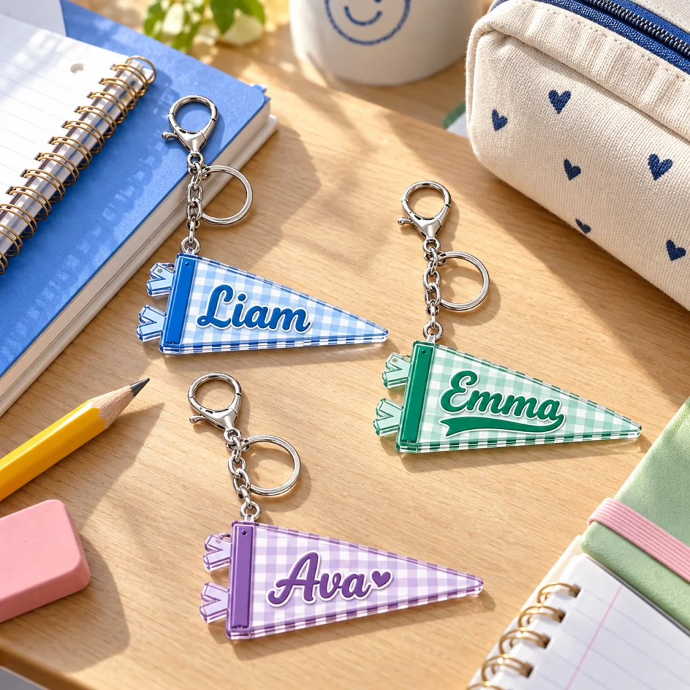 Customized Name Acrylic Key Ring, Personalized Triangle Flag Keychain, Cute Backpack Pendant,Unique Keepsake Gift for Boys Girls