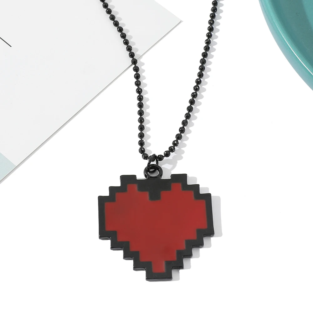 

Stereoscopic Pixel Heart Necklace Creative Charm Neck Chain for Valentine's Day Jewelry Pendant Personality Gift