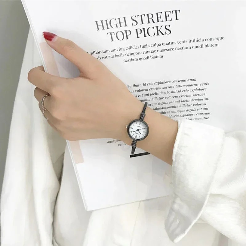 Luxury Fashion Gold Bangle Bracelet Women Watches Stainless Steel Retro Ladies Quartz Wristwatches Ulzzang Brand Small Clock