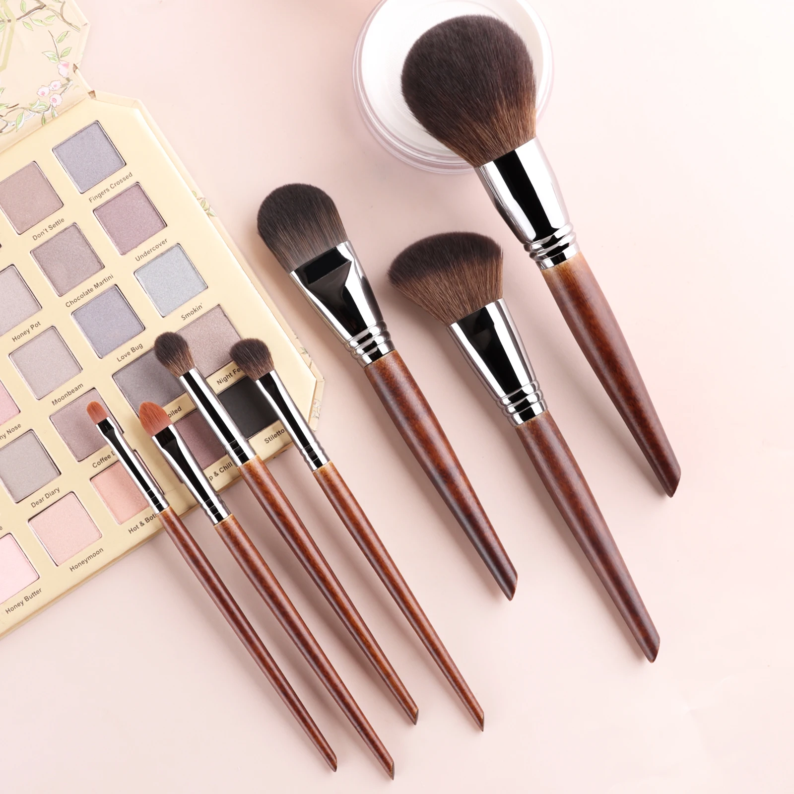 Juego de brochas de maquillaje profesional de 7 piezas, mango de madera maciza, brocha para polvos sueltos, brocha para contorno en ángulo, brocha para sombra de ojos, kit de herramientas de belleza
