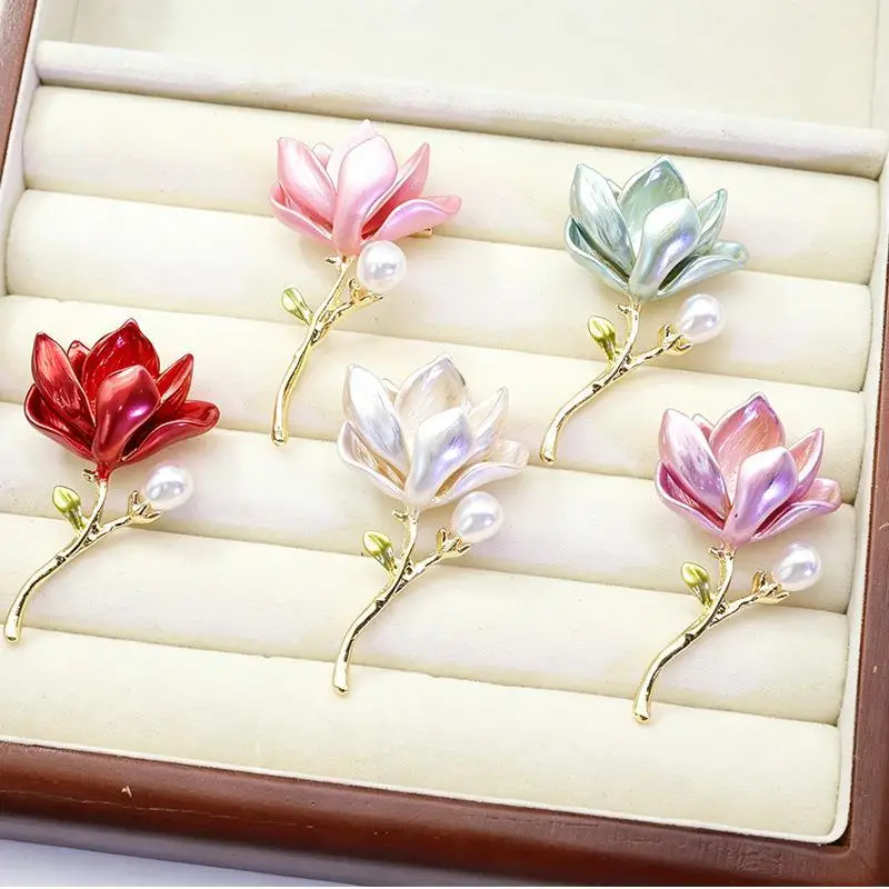 1Pcs Enamel Pearl Flower Plant Brooch Exquisite Pink Magnolia Flower Brooches For Women Lady Elegant Accessories Party Jewelry