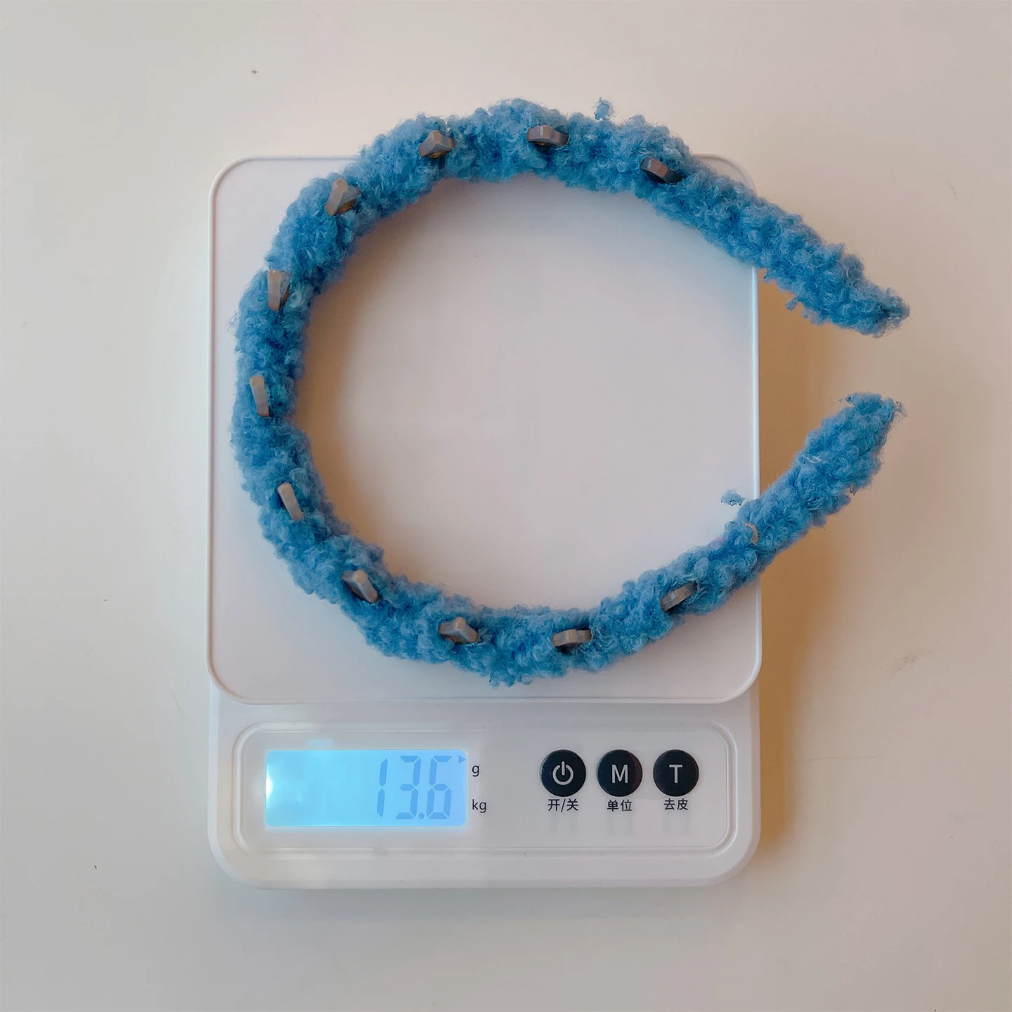 Herbst-Winter-Weihnachts-Kinder-Haarband mit Zähnen, Santa-Stil, bunter Plüschgarn-Haarreif, Mädchen-Weihnachtsfeier-Haaraccessoire – Detail 9
