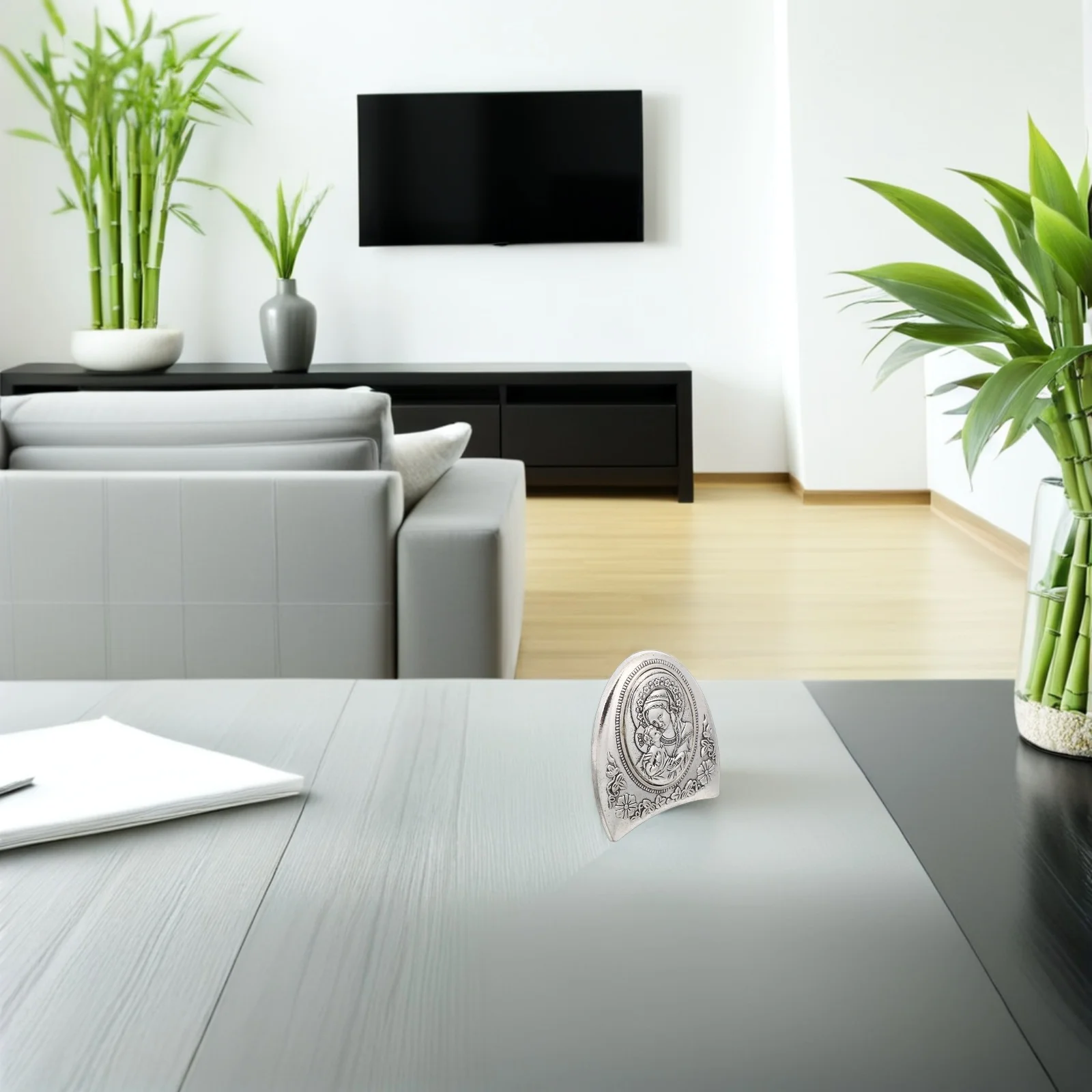 

Virgin Mary Statue Small Alloy Religious Home Church Decor Desktop Marian Ornament Catholic Blessed Mother Gift