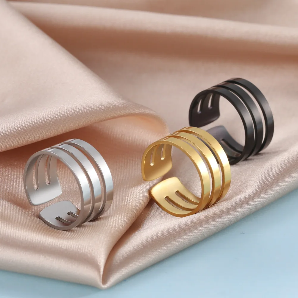 

2025 Minimalist personalized surname ring for women and men, stainless steel open band couple's ring, lover's custom gift.