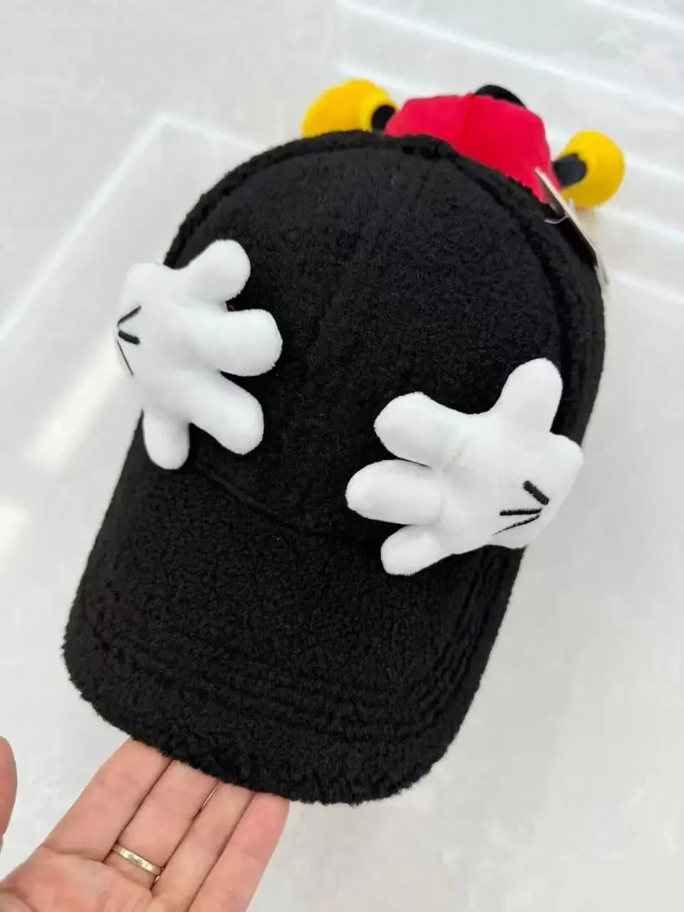 Unisex Mouse Baseball Cap with Warm Palm And Adults and children Ears Stylish Windproof Duckbill Cap for Outdoor Neutral Use
