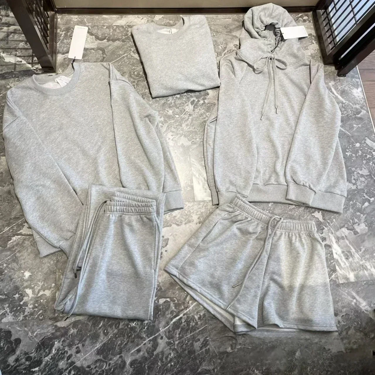 Women Yoga Sets Designer Cropped Sweatshirts+Shorts Active Short Tracksuit Pink Jogger Sportswear with Chrome 3D Silver Logo