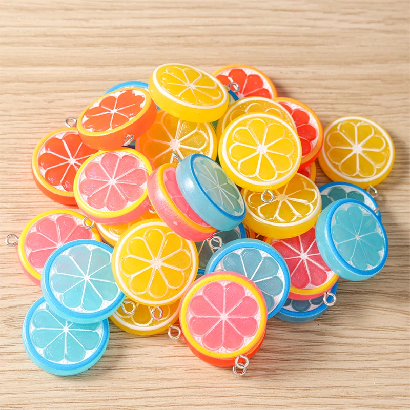 10 Stück 24x28mm Niedliche Frucht-Anhänger aus Harz, Orangenscheiben-Anhänger für die Herstellung von Halsketten, Ohrringen, DIY-Bastelarbeiten, Schmuckzubehör – Detail 10