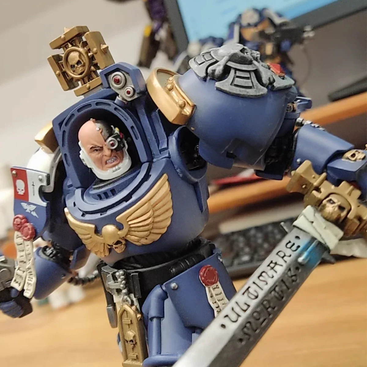 Joy Toy Warhammer 40K Figurka akcji Ultramarines Kapitan w Terminator Zbroja Figurka akcji Wspólna ruchoma figurka Tryb zabawki Prezent