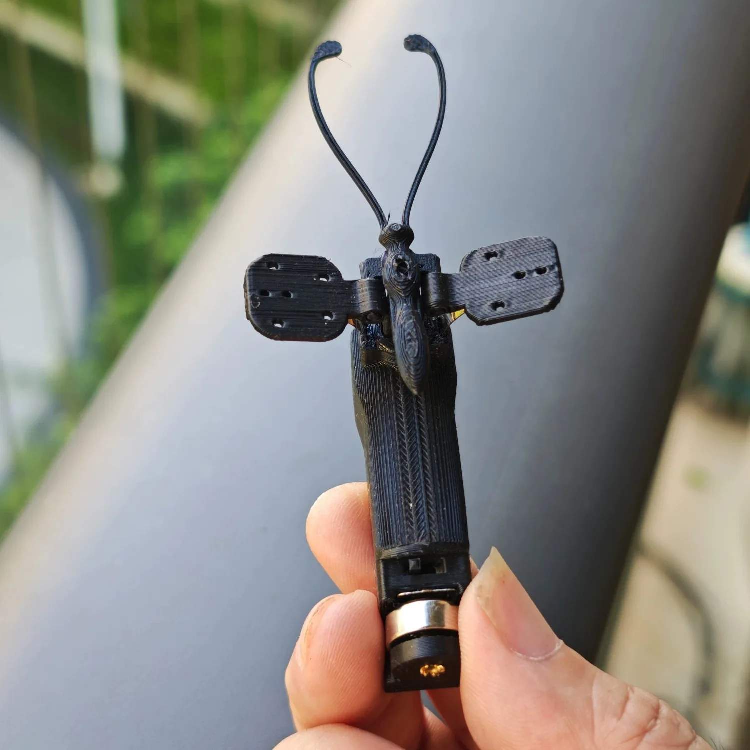 Mini Automatic Butterfly Opener Simulates Active Butterfly Wings with Battery and Hair Clip for DIY Specimen Decoration