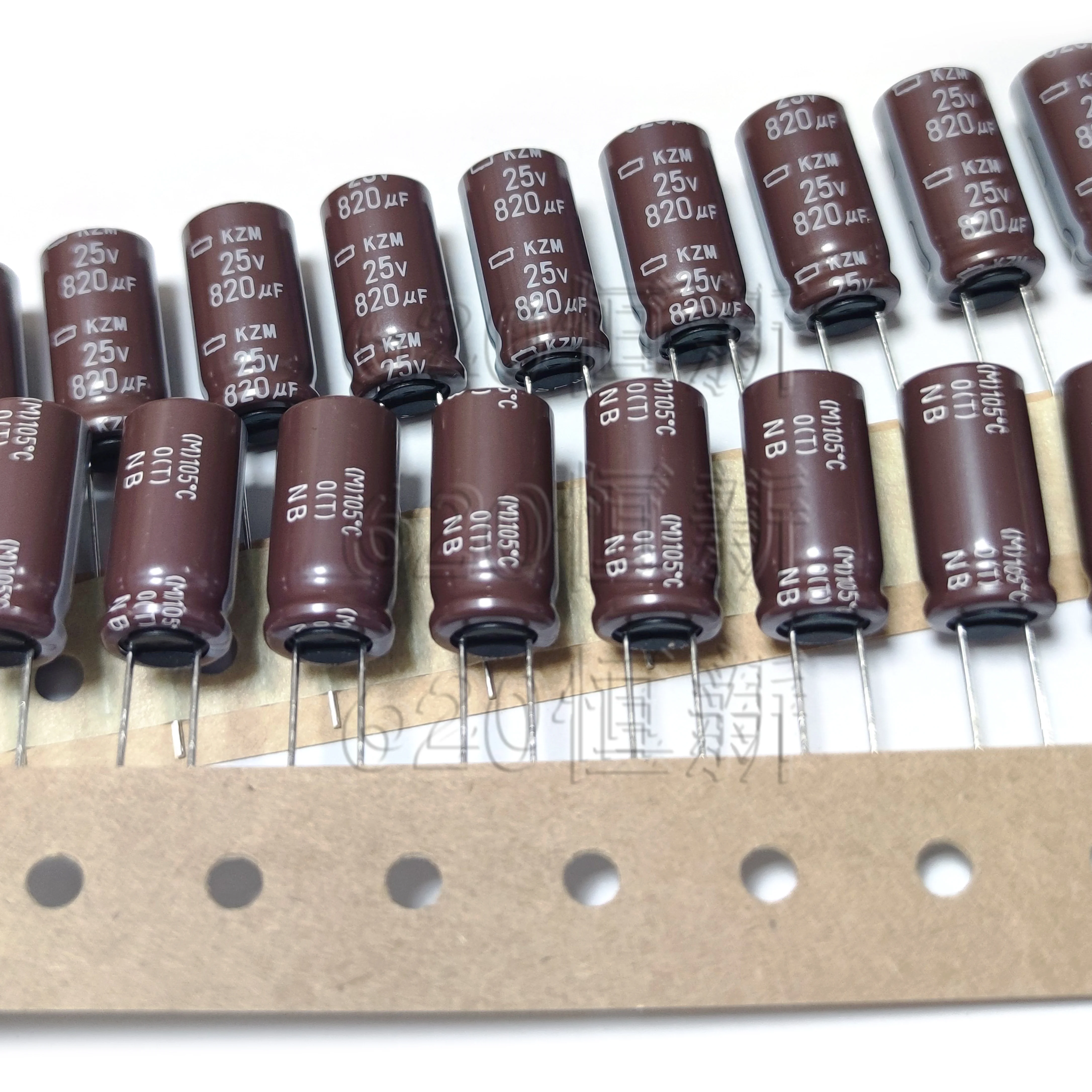 200pcs 25V820UF KZM 10X20-T EKZM250ETD821MJ20S Original New NIPPON CHEMI-CON Electrolytic Capacitors NCC Long Life Low Impedance