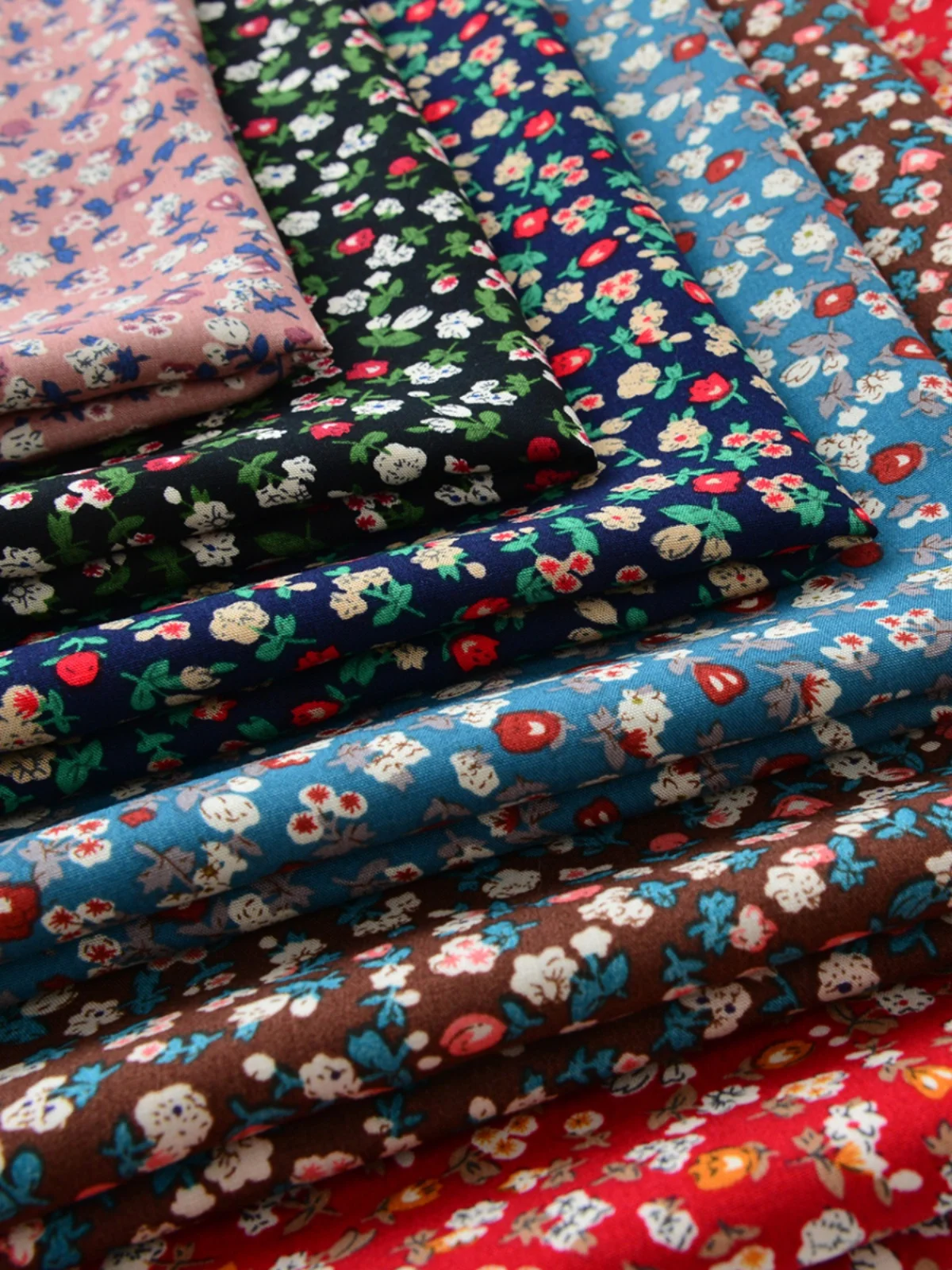 tecido-de-algodao-e-seda-artesanal-diy-para-vestidos-e-camisolas-com-estampa-floral-pequena-em-gaze-de-algodao-artificial-f
