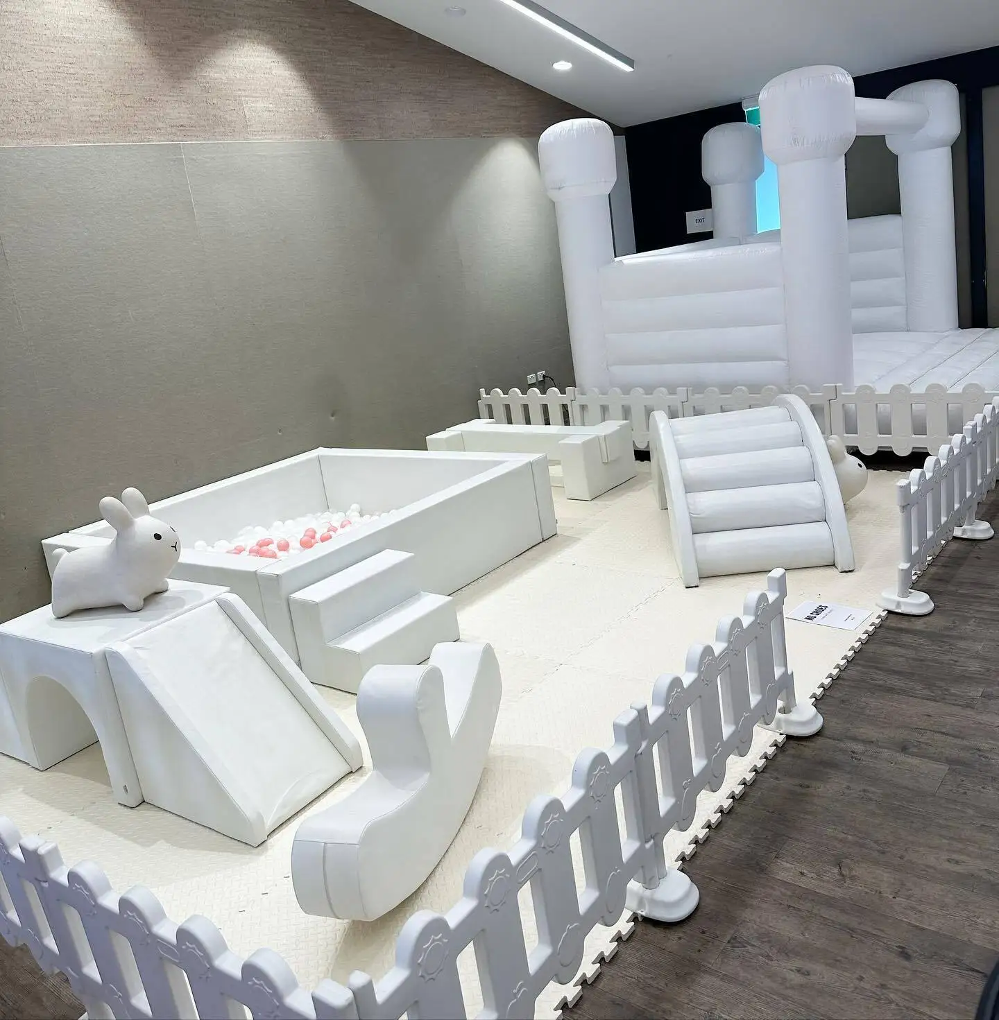 مخصص داخلي في الهواء الطلق ملعب تأجير الحفلات التجارية مناطق الطفل مجموعة السلامة بول حفرة معدات اللعب الناعمة للأطفال #4